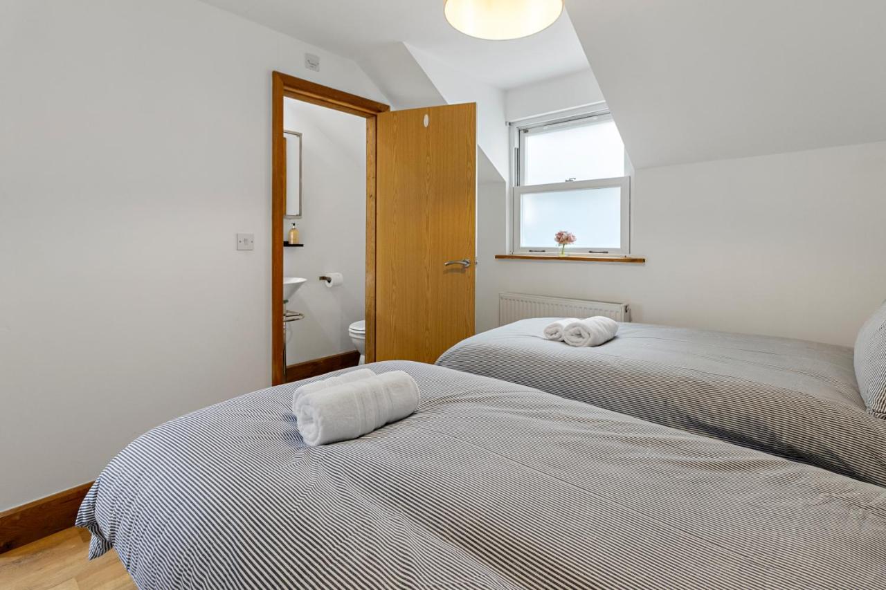Stunning Sea View Whole Home In Torbay Close To Beach トーキー エクステリア 写真